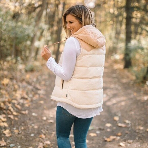 Patagonia Bivy Down Vest Oyster White 